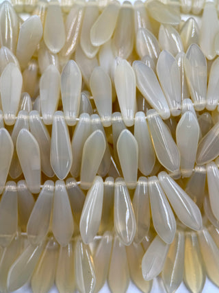 5x16mm Dagger- Beige Opal