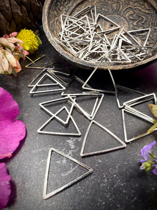 50pc Triangle Wire Frame- 20mm Silver
